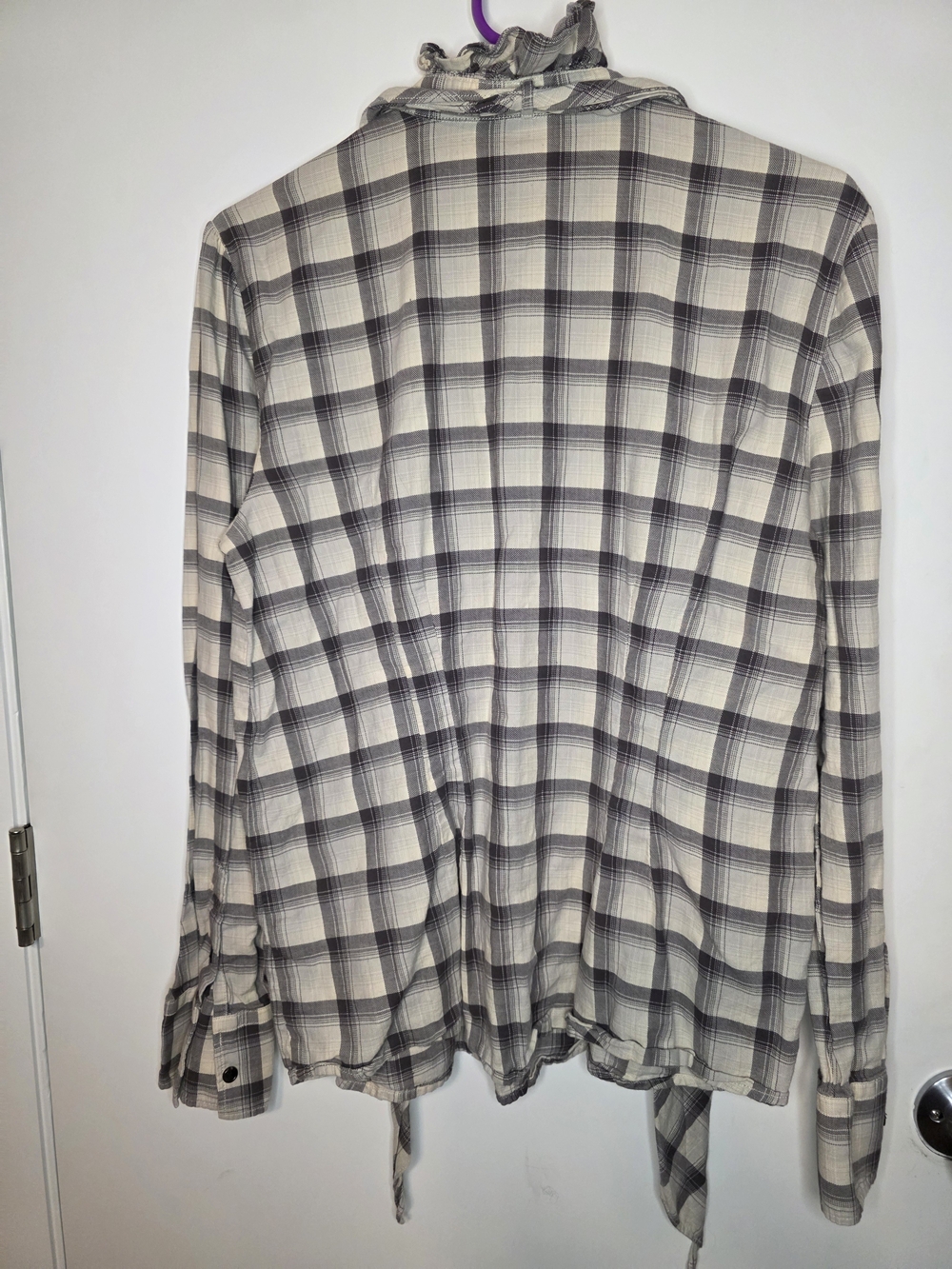 Lauren Ralph Lauren Cream and Gray Plaid Button-Down Tie-Neck Shirt-Large - Picture 11 of 11